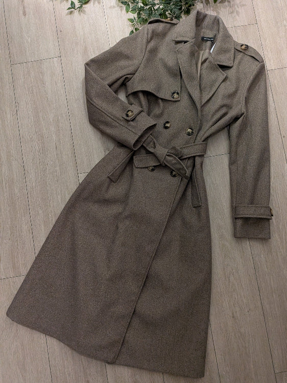Manteau trench long colorie Taupe, Photo a plat. 