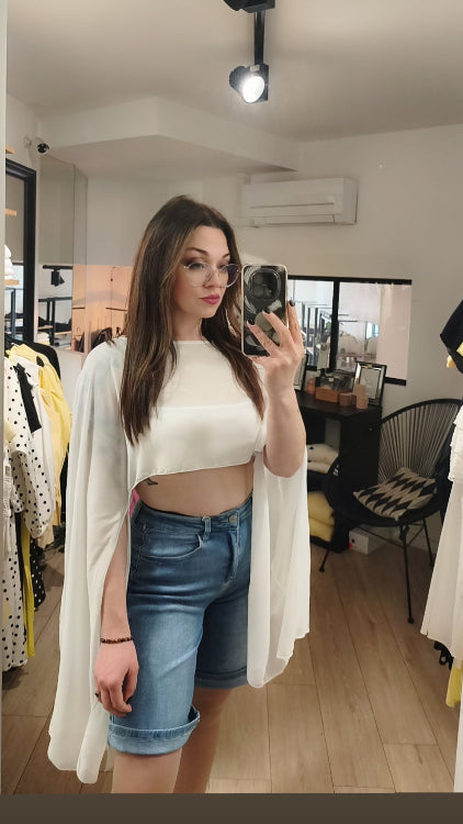 Crop top en voile blanc. photo a porté. 
