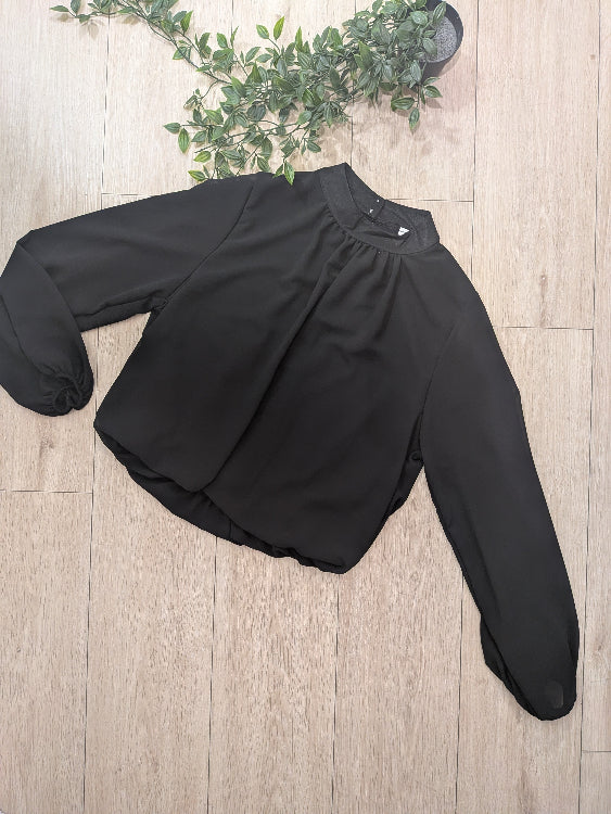 blouse en voile transparent colorie noir
