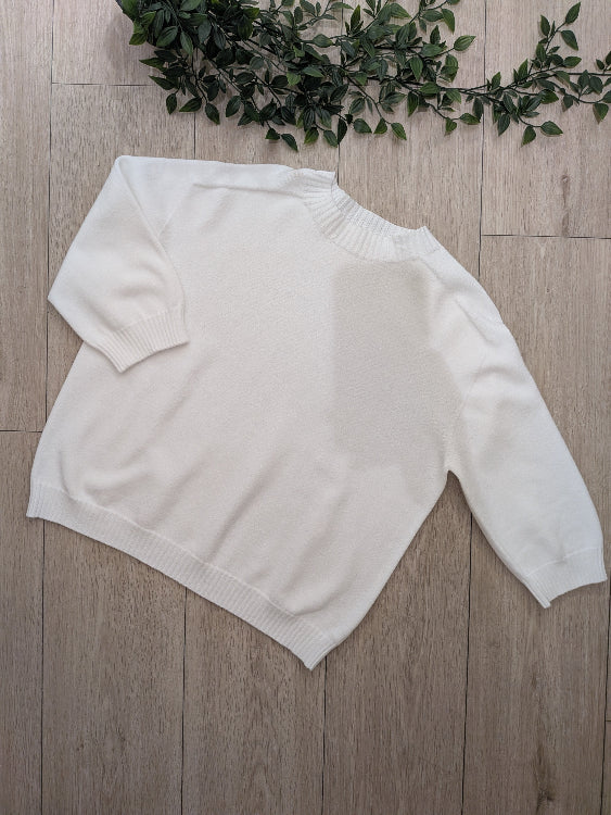 pull fin manches courte col rond. colorie blanc