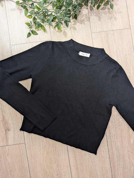 Pull fin court colorie noir